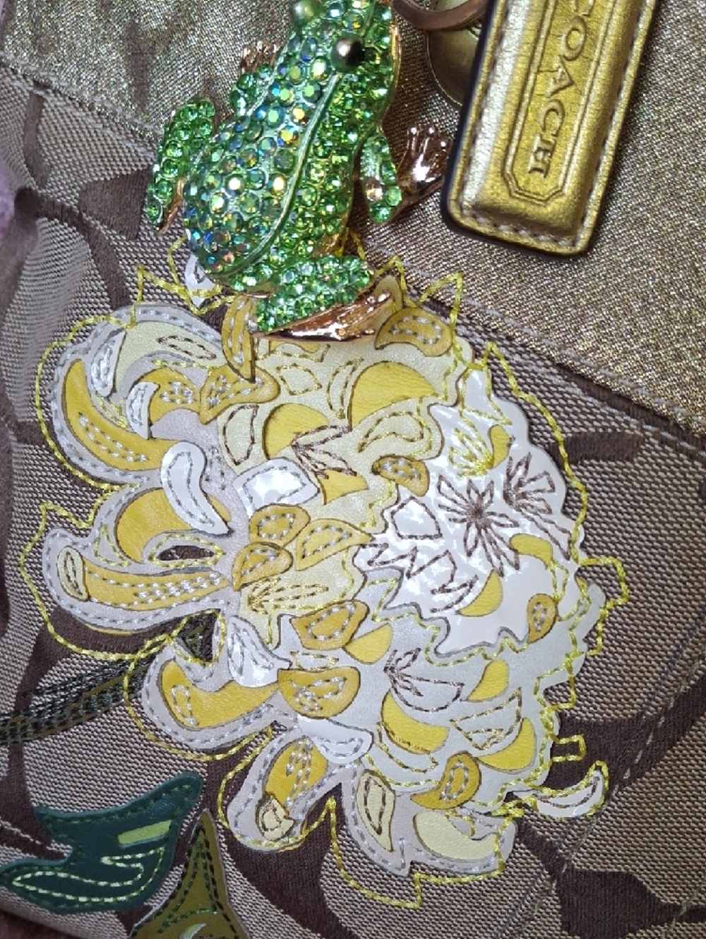 COACH LIMITED EDITON FLORAL Appliqué Tote 2008 - Picture 2 of 10